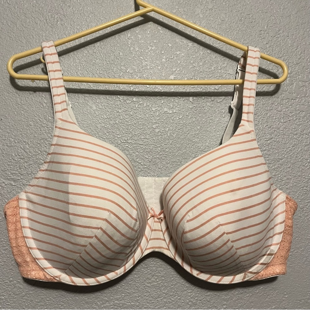 Cacique Lightly Lined T Shirt Bra White W Pink Striped & lace Size 42DD
